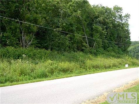 2nd image of 1112 Hunting Creek Rd