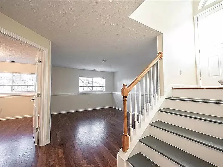 13836 Willesden Cir — Photo 17