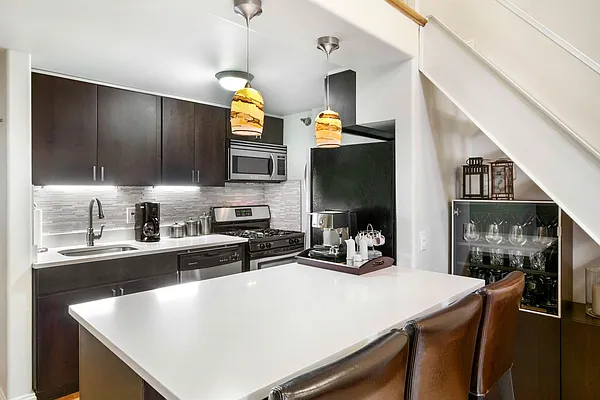 Sold by Stribling | media 11