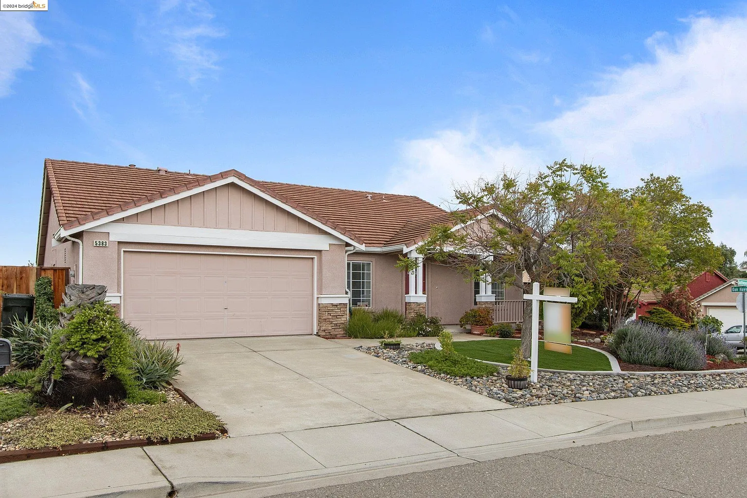 5383 Southwood Way photo 1