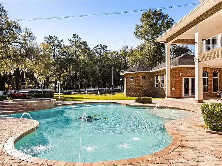 1501 Lake Markham Rd — Photo 54