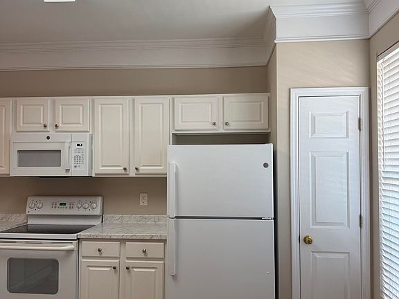 3rd image of 1614 Brook Fern Way