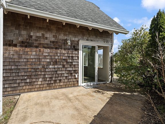 3rd image of 1900 Spyglass Ct