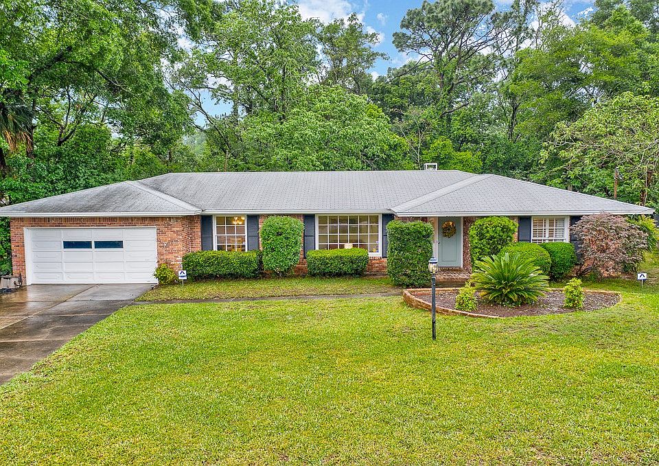 1st image of 2036 W Woodleigh Dr
