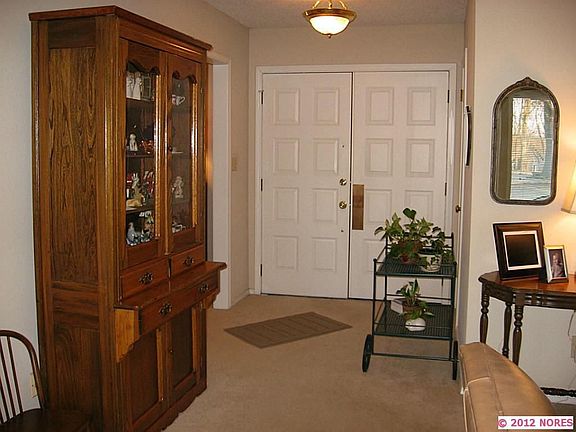 5th image of 9545 Arlington Ct