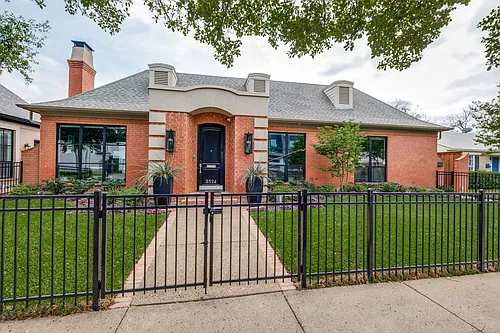 3522 N Versailles Ave #1 Photo 1