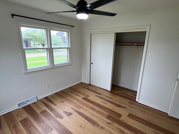 5th image of 102 NW Sharmin Dr #104
