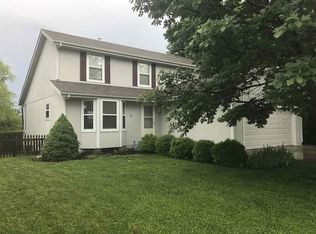 2426 SW Ancaster Rd, Topeka, KS 66614