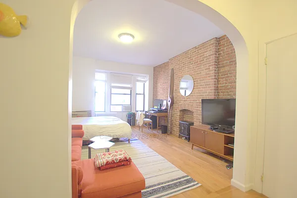 Rented by Corcoran | media 18