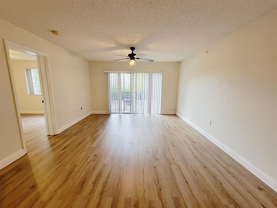 1st image of 4155 N Haverhill Rd #1415-1415-