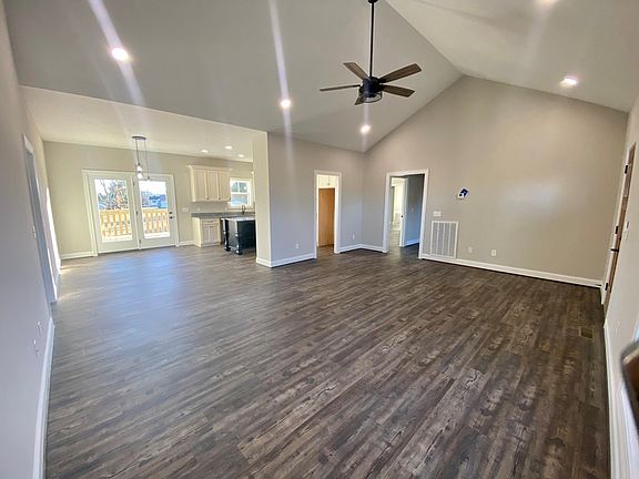 5th image of 4522 Windsong Dr