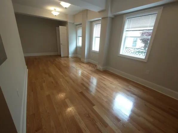 101 Morse St #101, Watertown, MA 02472