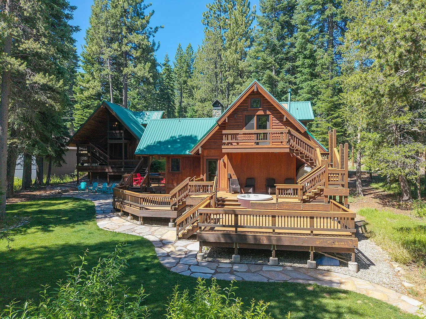 Luxury Tahoe Donner Ski Lease or Long Term Rental — Photo 2