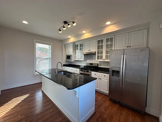 235 S Monroe Ave — Photo 3