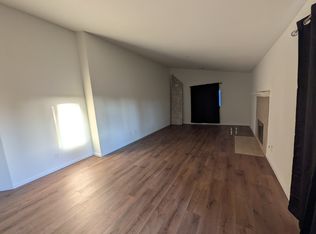 585 Hildale Cir, Vista, CA 92083