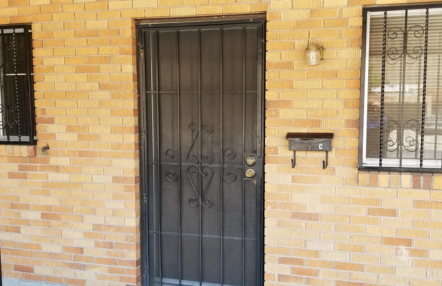 1 bed, 600 sqft, $695 — Photo 2