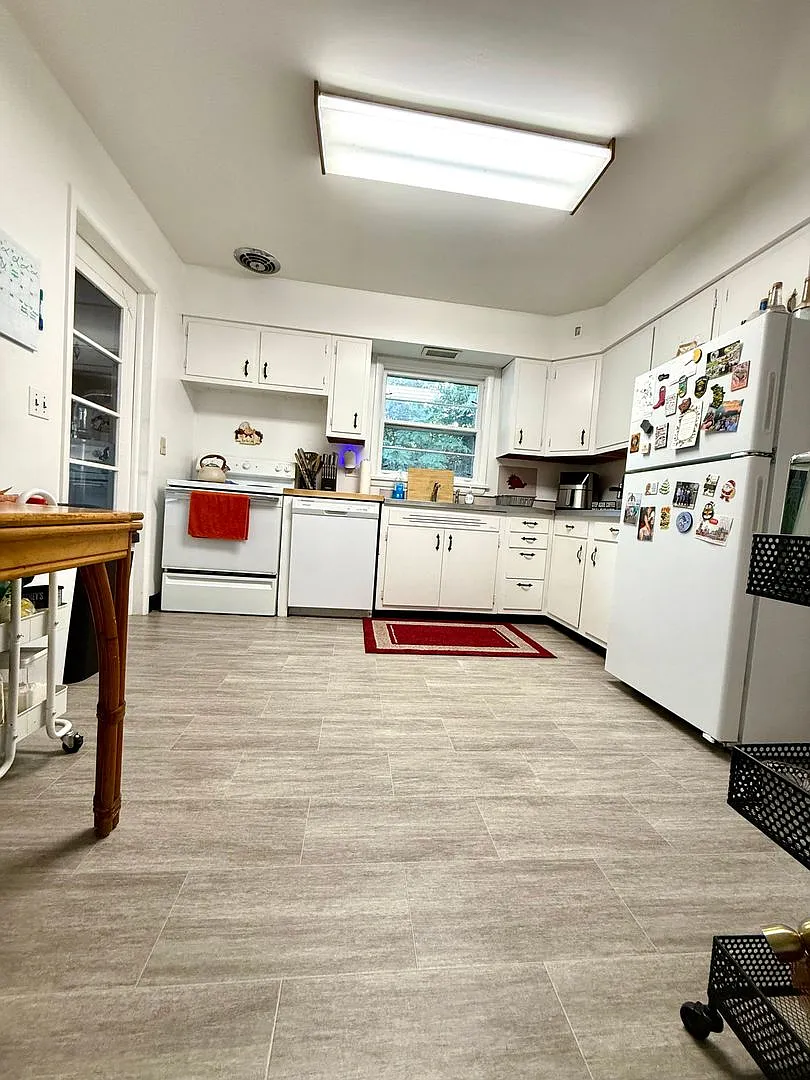4 Bedroom Home Avail August 2027! Monthly rent $3,400 — Photo 2