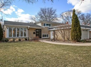 508 Elm St, Glenview, IL