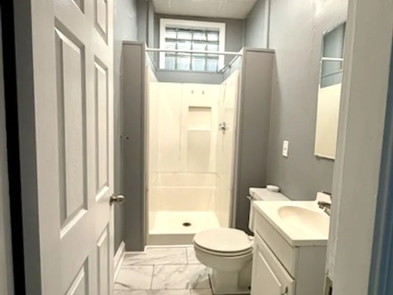 8 Saint John Street — Photo 10
