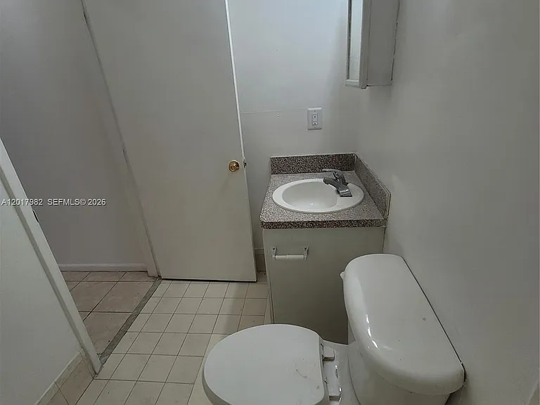 13950 NE 2nd Ave #1A — Photo 30