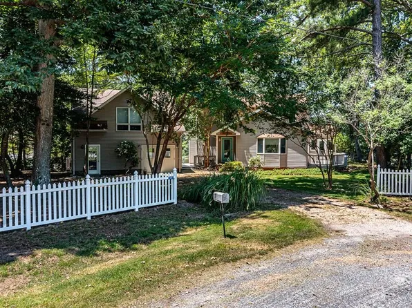 145 Arthur Ct, Reedville, VA 22539