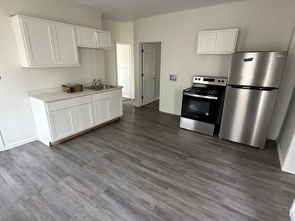 1st image of 495 Church St Floor 1