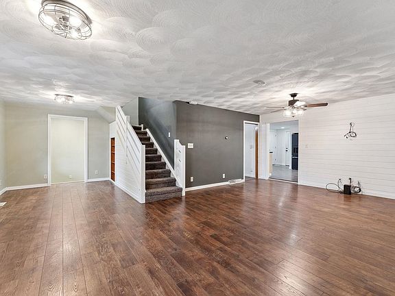 3rd image of 308 S Washington St