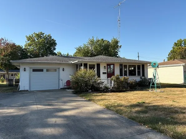 933 Rudy Ave, Mattoon, IL 61938