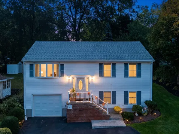 36 Washington Ave, Lynn, MA 01905