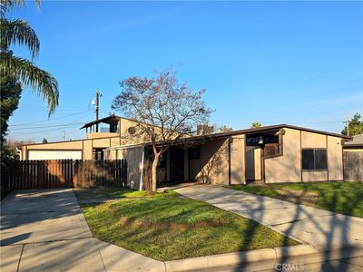 6569 N College Ave, Fresno, CA, 93704