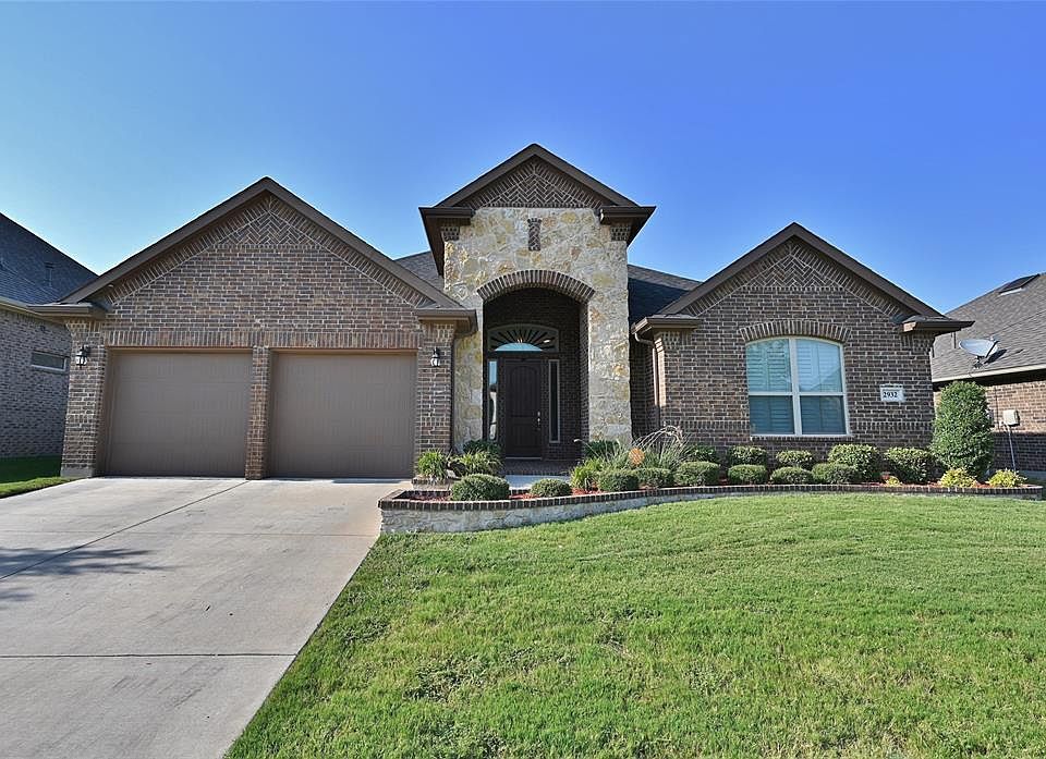 1st image of 2932 Ladoga Dr