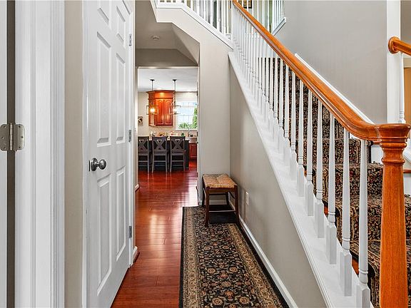 3rd image of 4984 Preakness Pl