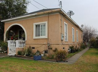 922 W 7th St, San Bernardino, CA 92411
