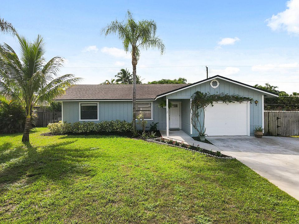 1st image of 6522 SE Clairmont Place