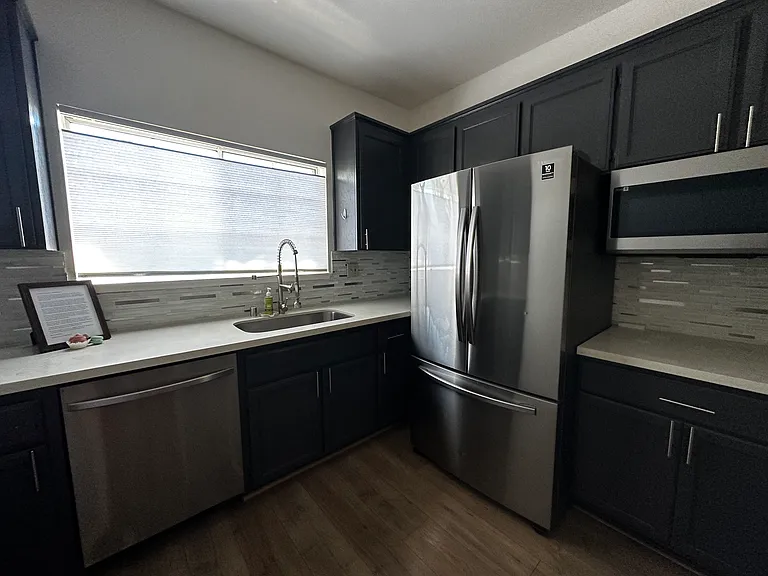 130 Manchester Dr — Photo 4