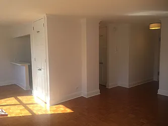 Rented by Metropolis Real Estate of Manhattan