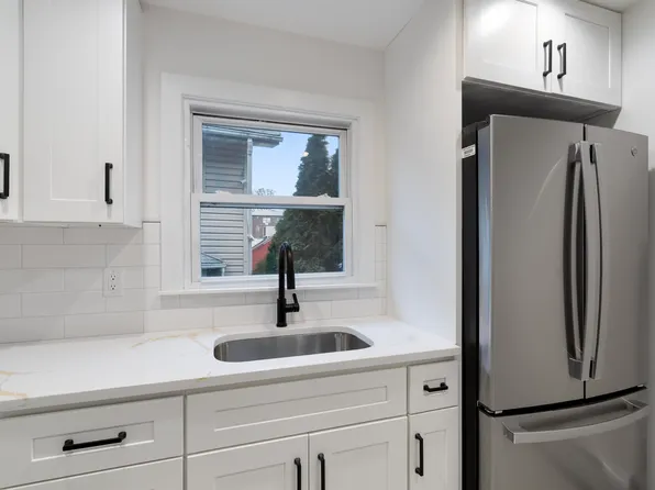 761 Hurley Pl, Fairview, NJ 07022