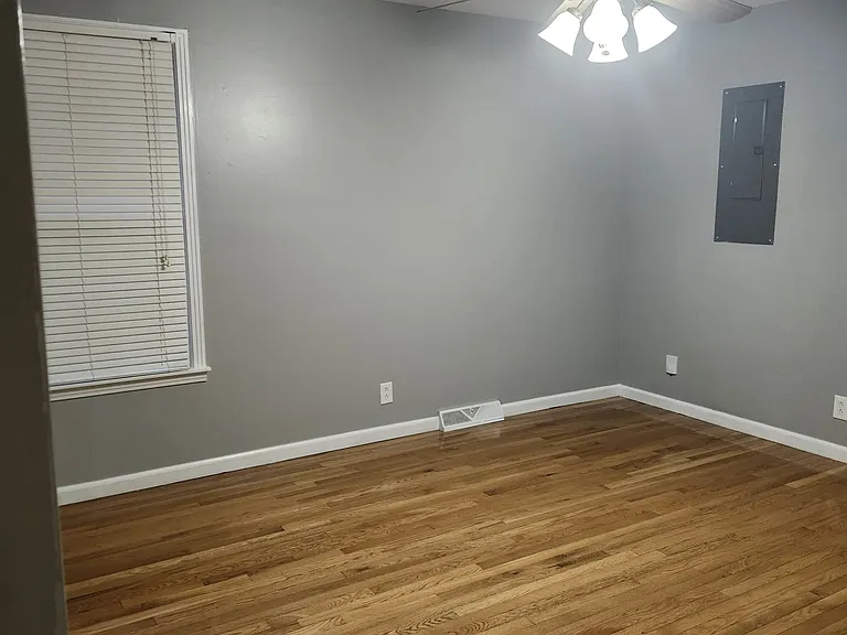 125 Darlene Dr — Photo 6