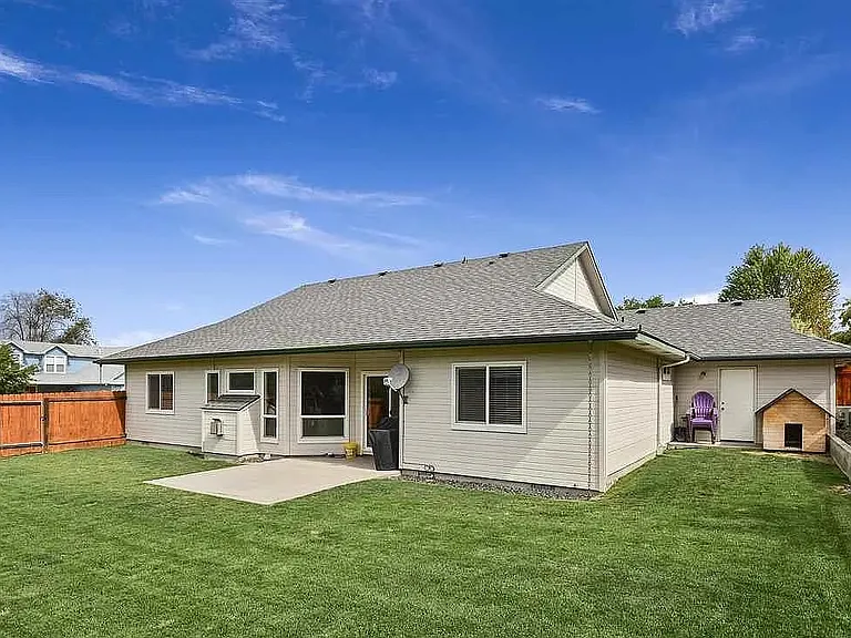 1845 E Griffon St — Photo 22