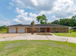838 Country Ridge Rd, Opelousas, LA 70570
