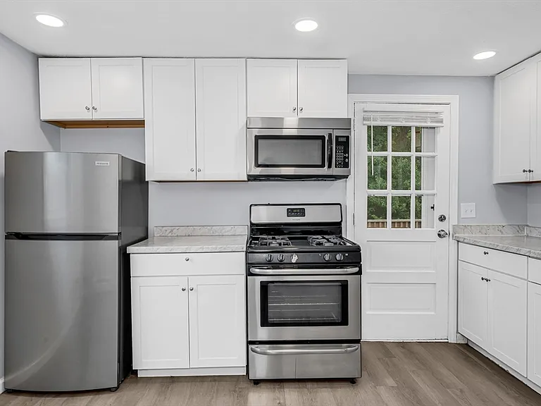 62 Hollis St #62 — Photo 3