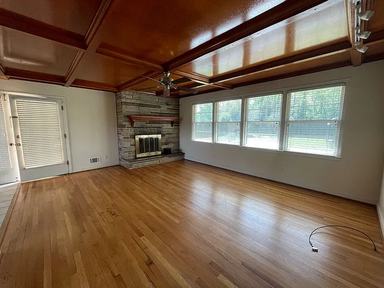 1423 Duke St — Photo 3