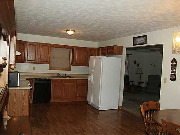 3rd image of 750 Kohler St