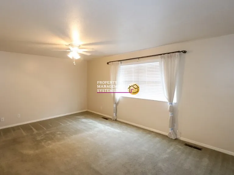1376 E Rainsborough Rd — Photo 7