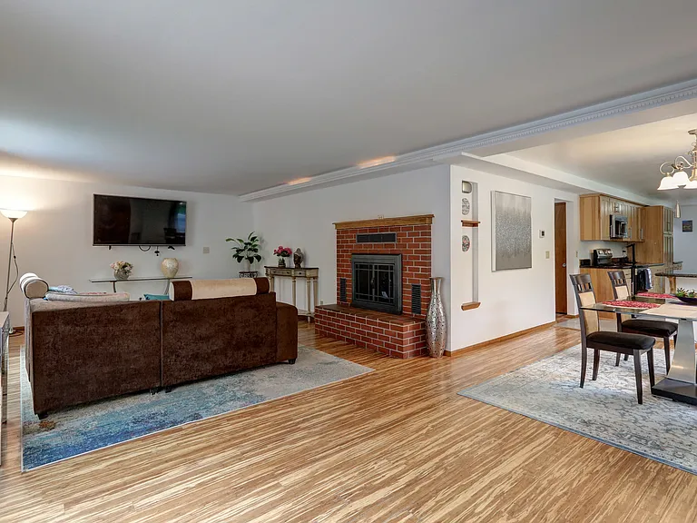 7820 NE 195th St — Photo 3