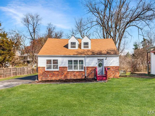 9715 Foster Ave, Saint Louis, MO 63114