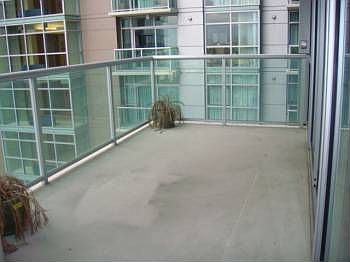 4th image of 13700 Marina Pointe Dr Unit 1025