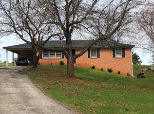 165 Golfers Cir, Appomattox, VA 24522