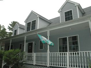 18 Hildreth Rd S, Hampton Bays, NY 11946