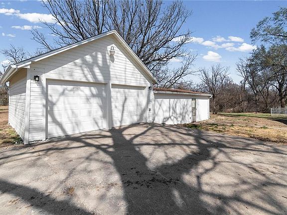 4th image of 4118 Gibbs Rd